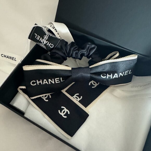 Authentic Chanel Hair Tie Bow Scrunchie - Picture 1 of 3